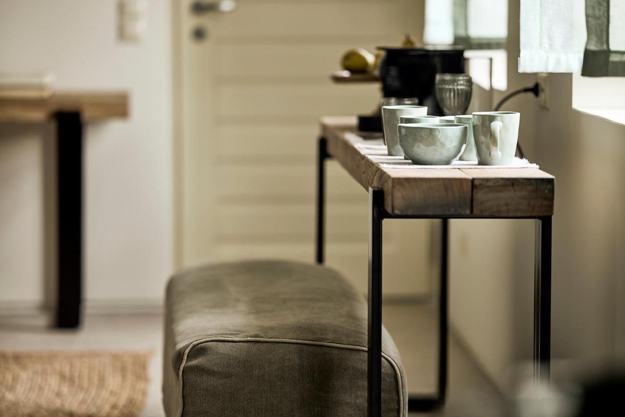 Niove Suites Milos Πλάκα Μήλου Εξωτερικό φωτογραφία